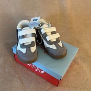 CAT & JACK DAKOTA RETRO COURT SNEAKERS Toddler Size 12 in color White